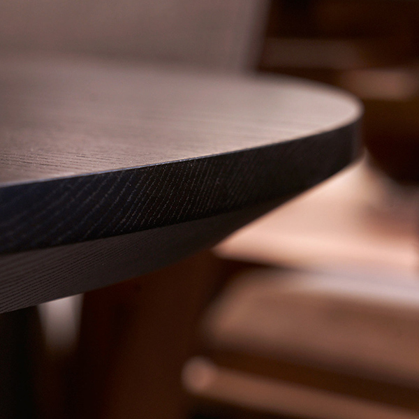 Reverse Knife Edge on Thick Ebonized Ash Solid Wood Round Table Top