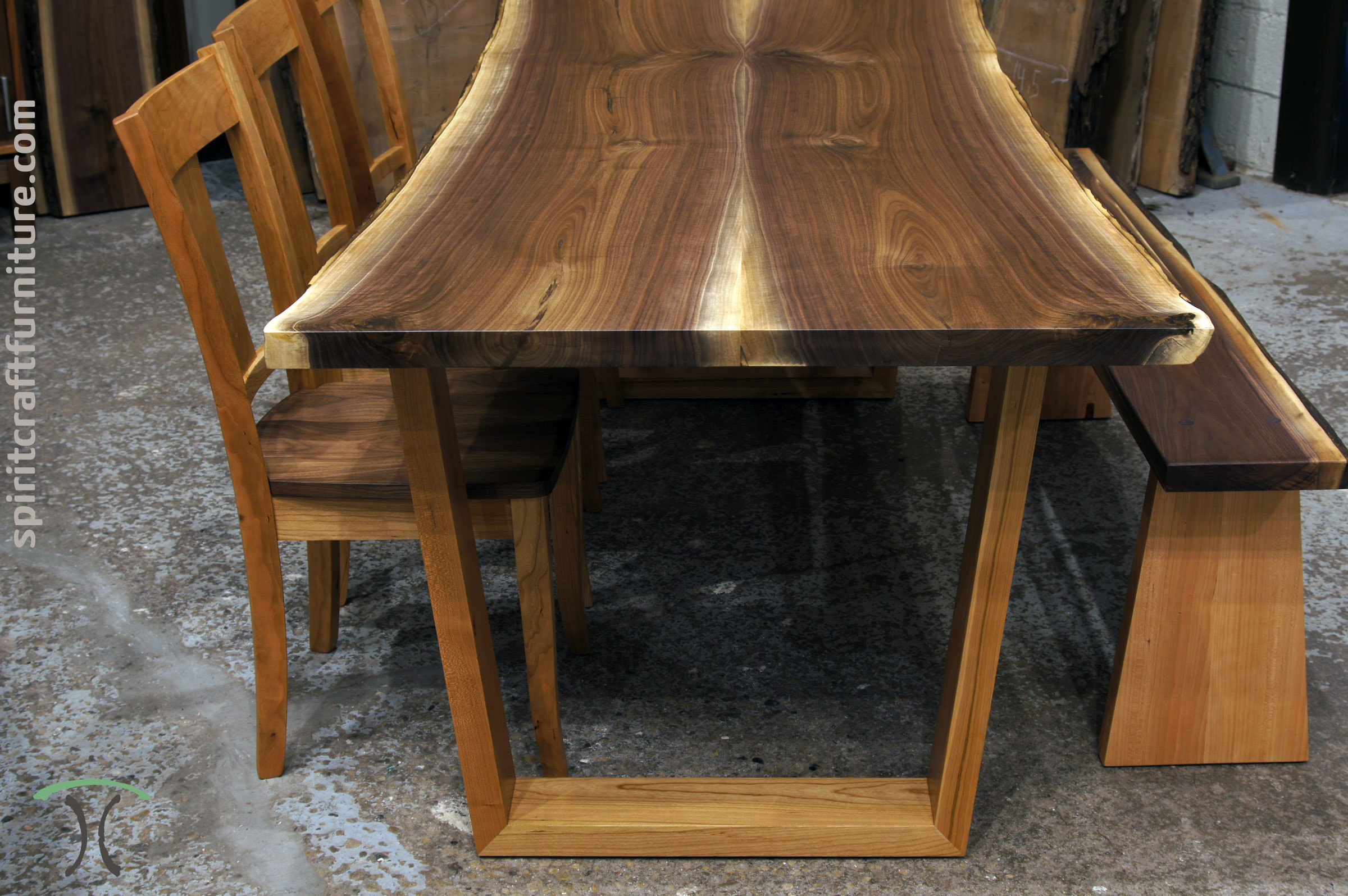 Walnut Dining Room Table And Chairs / Walnut Medium Dining Table with 4 Grey Walnut Accent ... / Round walnut table, mid century modern dining table, solid walnut wood